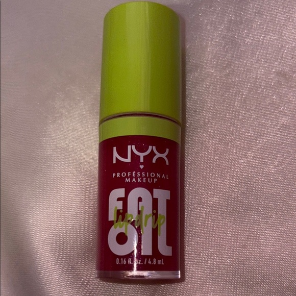 4 NYX products brand new!! - Picture 2 of 6